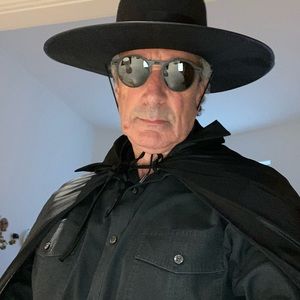 Meet your Posher, Julian